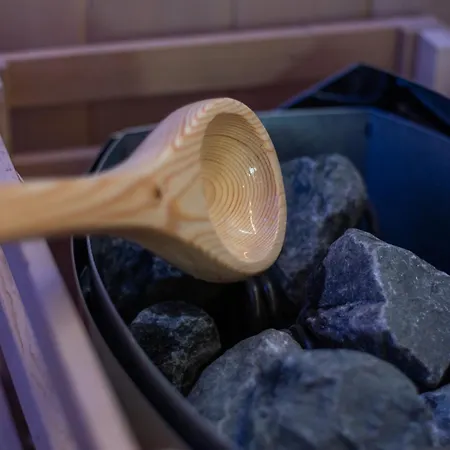 Pyrenees Signature - & *