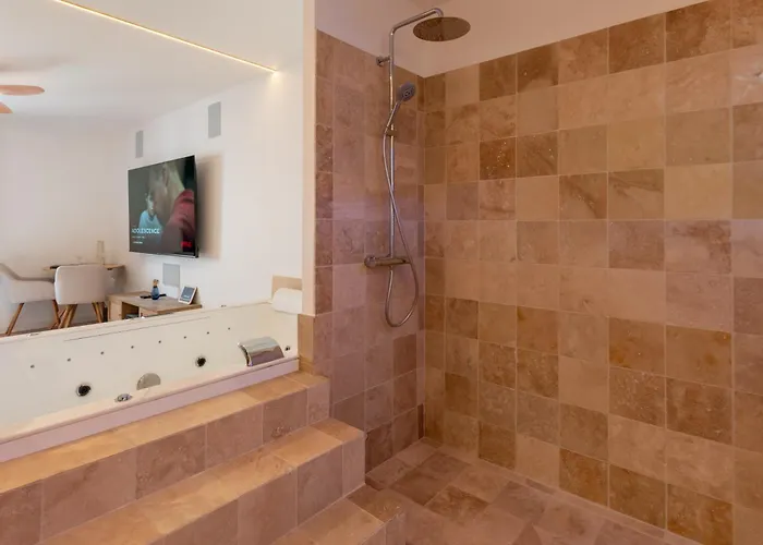 Апартаменты Pyrenees Signature - & *