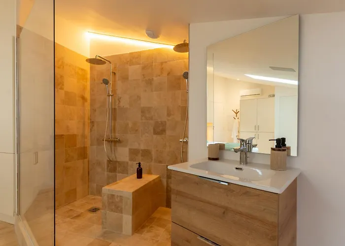 Pyrenees Signature - &