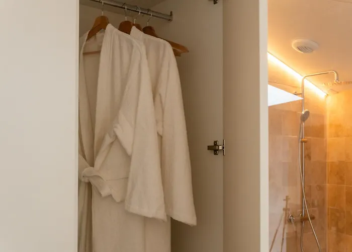 Pyrenees Signature - &