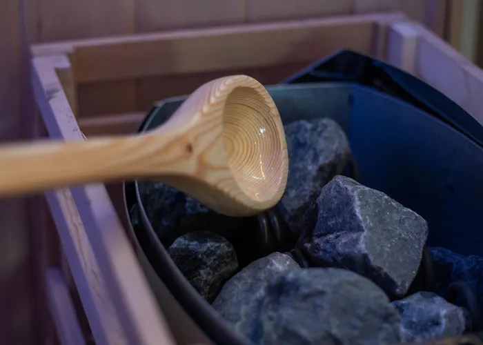 Pyrenees Signature - & *