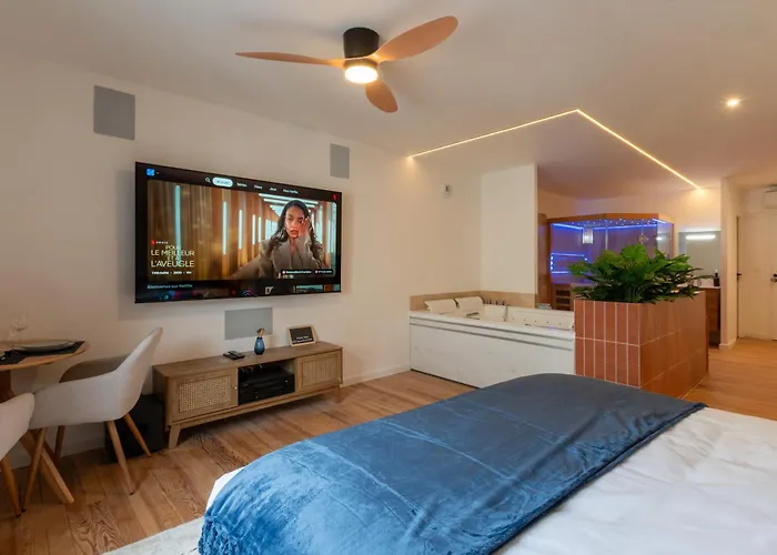 Pyrenees Signature - & Ταρμπ