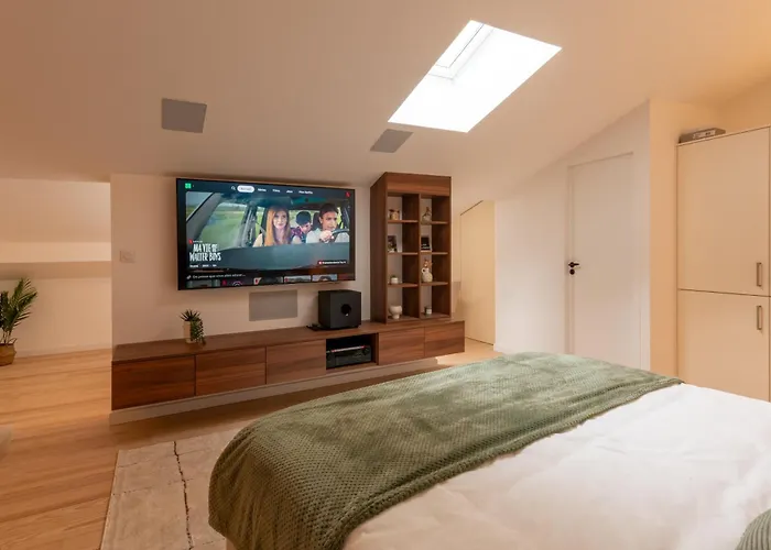 Διαμέρισμα Pyrenees Signature - & *