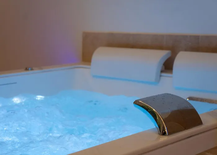 Pyrenees Signature - & * Ταρμπ